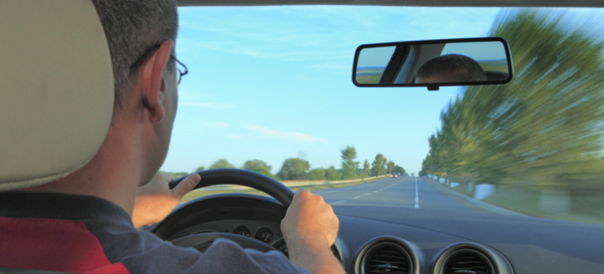 Jak být správný řidič: Co se stane, když budete v autě sedět jak pecka? 