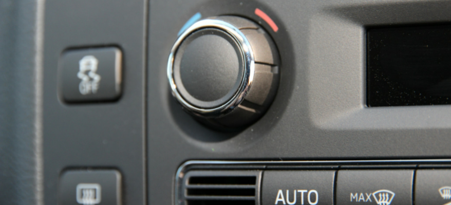 Klimatizace v autě zvyšuje komfort i bezpečnost, ale má také svá rizika. Víte, jaká to jsou? 